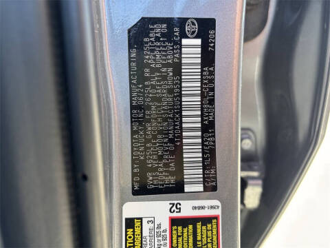 2025 Toyota Camry SE