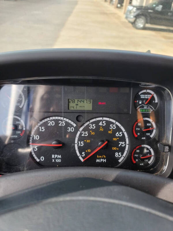 2014 Freightliner M2 106