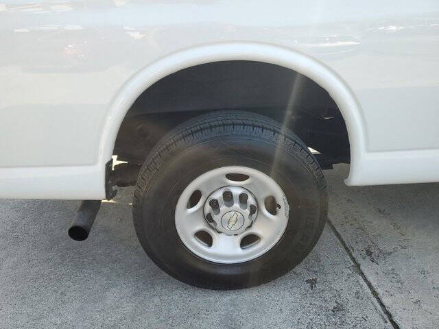 2023 Chevrolet Express 2500