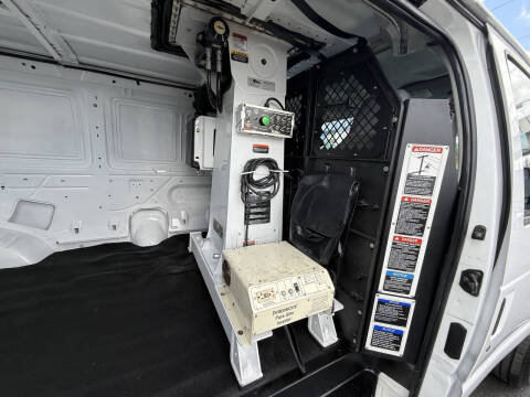 2011 Ford E-Series E-350 SD