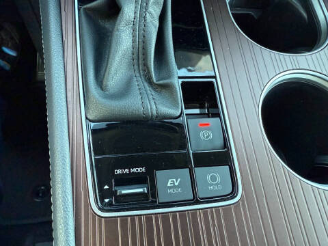 2024 Toyota Sienna LE 8-Passenger