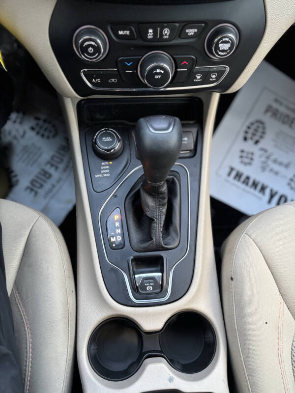 2019 Jeep Cherokee Latitude