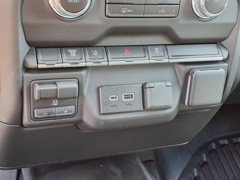 2025 GMC Sierra 3500HD CC Pro