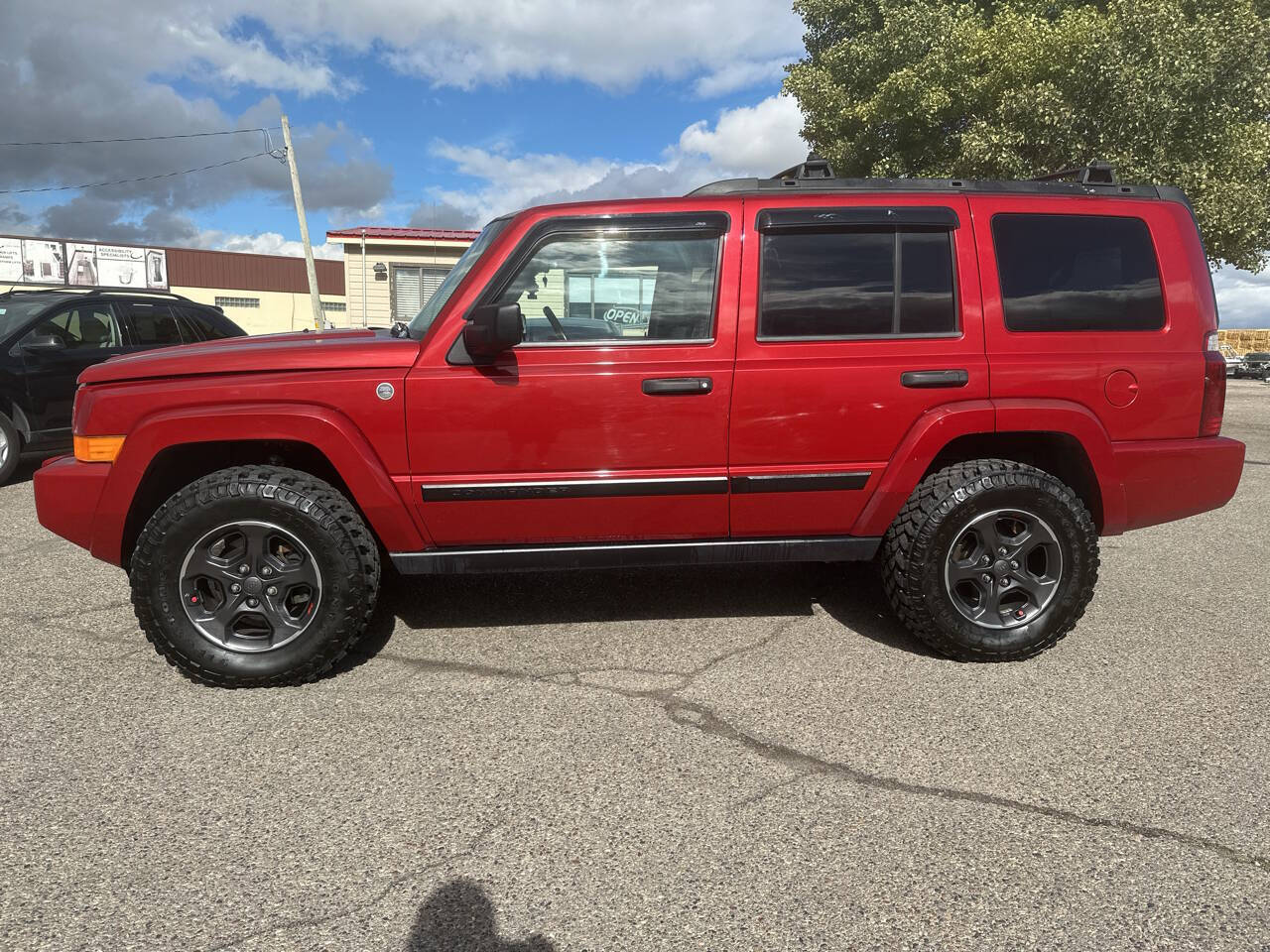 Red 2006 Jeep Commander Base 4dr SUV 4WD 2