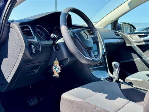 2016 Volkswagen e-Golf SE