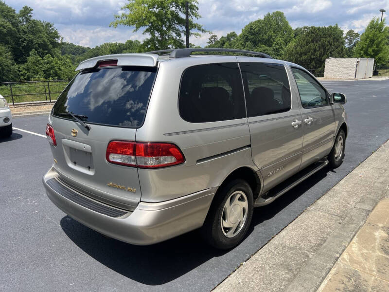 2001 Toyota Sienna XLE