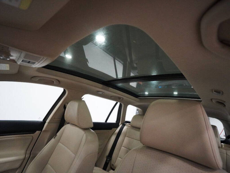 2011 Volkswagen Jetta SportWagen TDI