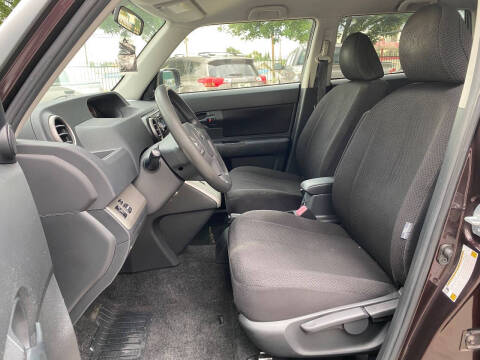 2008 Scion xB