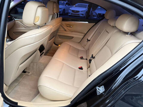 2013 BMW 5 Series 528i