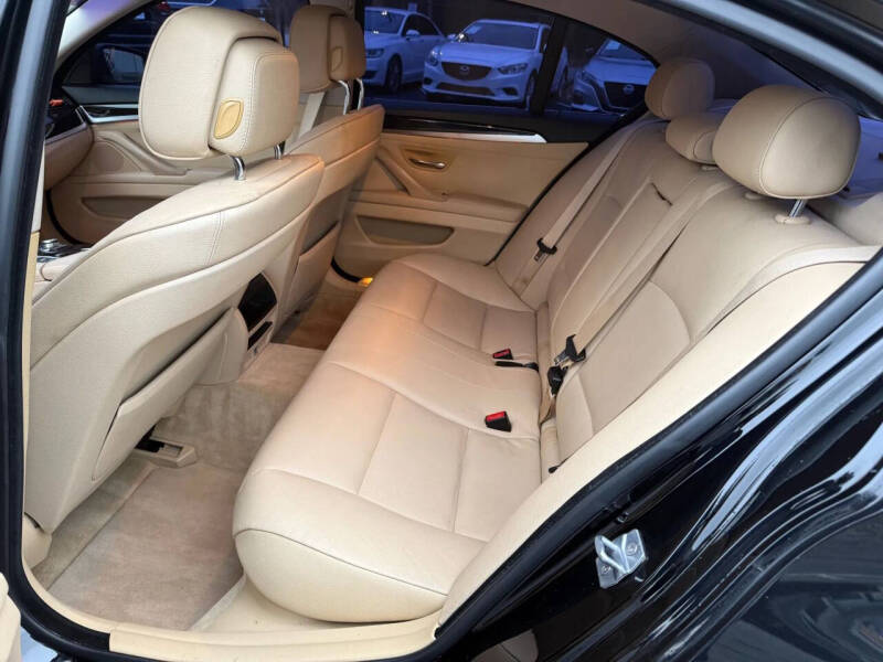 2013 BMW 5 Series 528i