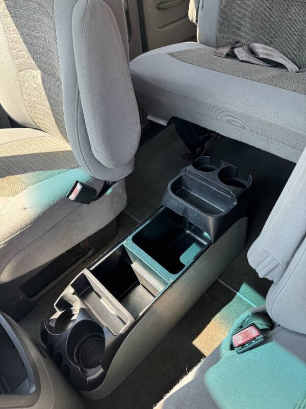 2005 Ford E-Series E-350 SD XLT