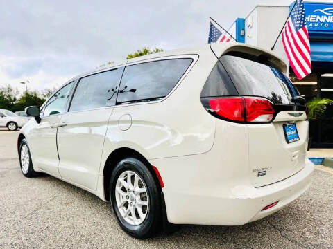 2017 Chrysler Pacifica Touring