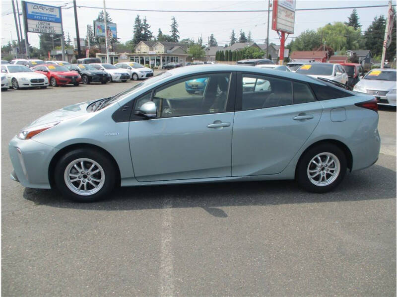 2019 Toyota Prius LE AWD-e