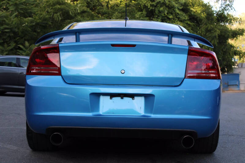 2008 Dodge Charger SRT-8