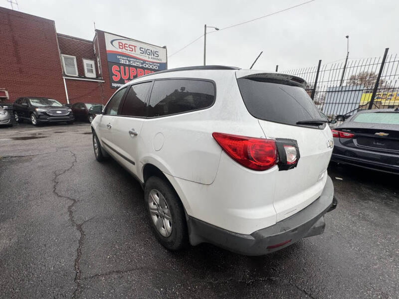 2010 Chevrolet Traverse LS