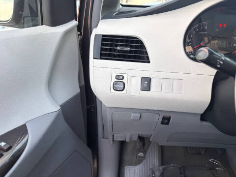 2013 Toyota Sienna
