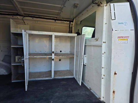 2005 Ford E-Series E-250