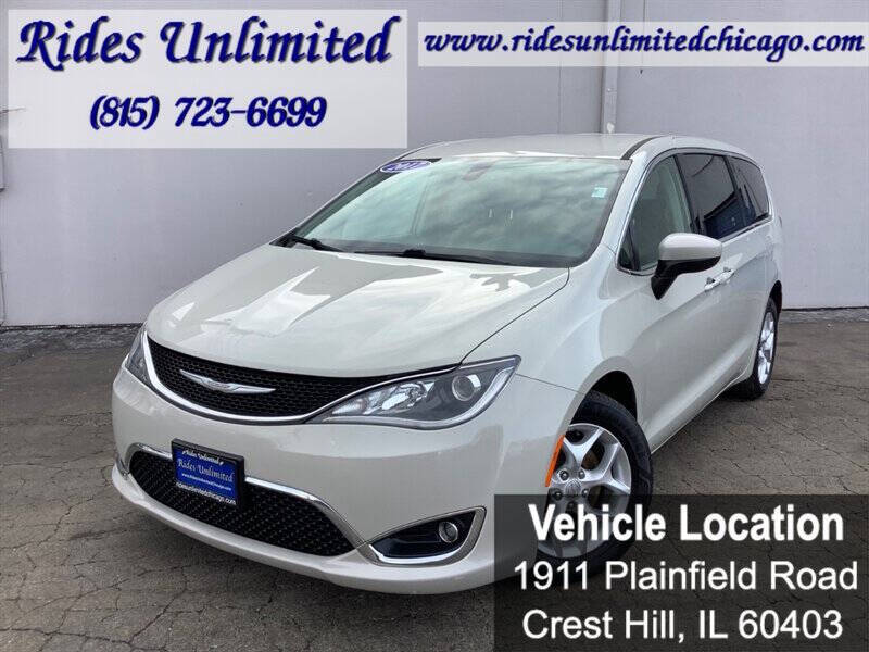 2017 Chrysler Pacifica Touring-L