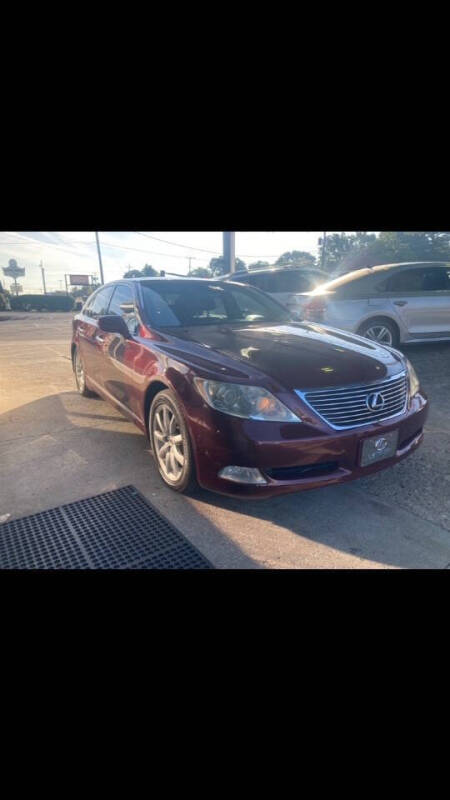 2009 Lexus LS Base's photo