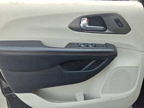 2020 Chrysler Pacifica Touring L Plus