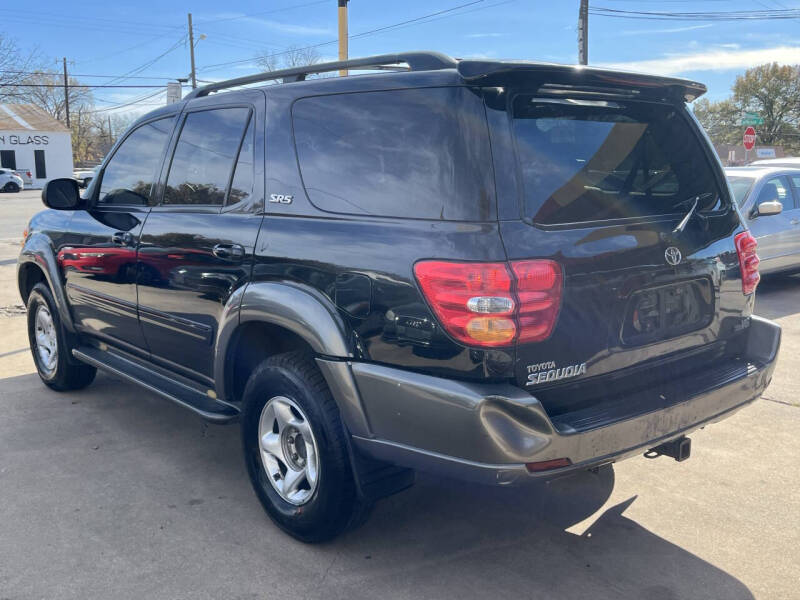 2003 Toyota Sequoia SR5