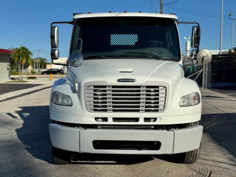 2017 Freightliner M2 106