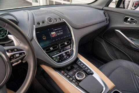 2021 Aston Martin DBX