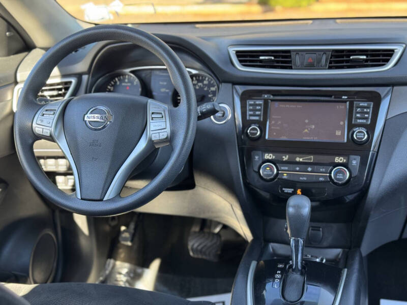 2016 Nissan Rogue SV