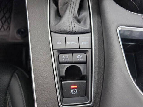 2022 Toyota Avalon Hybrid Limited