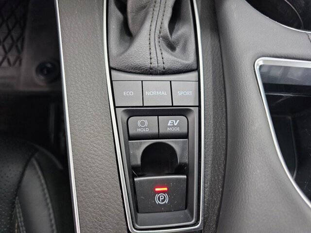 2022 Toyota Avalon Hybrid Limited