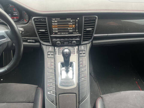 2015 Porsche Panamera GTS