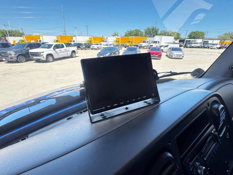 2017 Freightliner M2 106