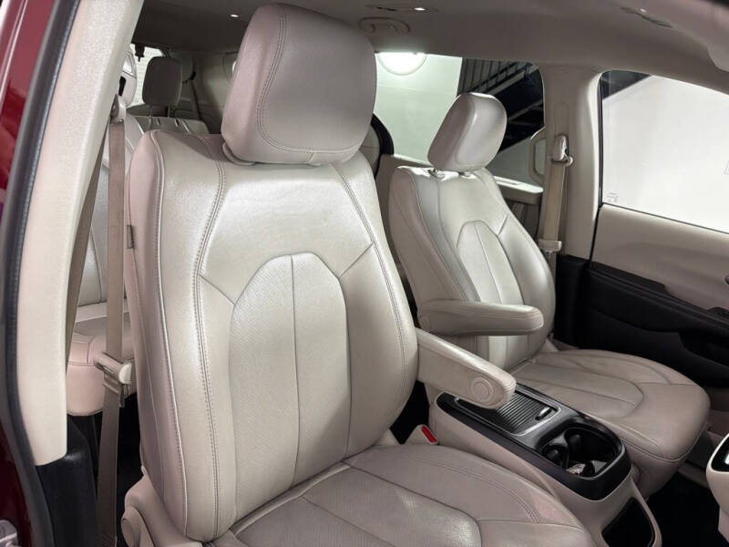 2021 Chrysler Pacifica Touring L
