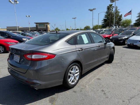 2013 Ford Fusion SE