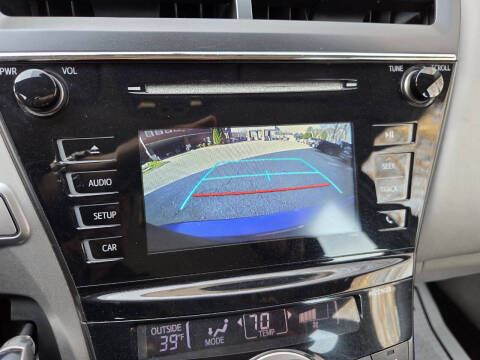 2016 Toyota Prius v Three