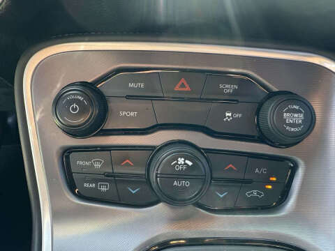 2019 Dodge Challenger SXT