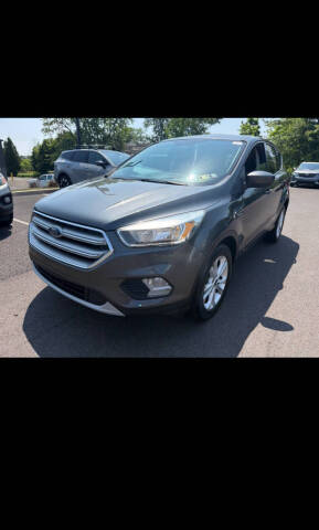 2017 Ford Escape SE Photo