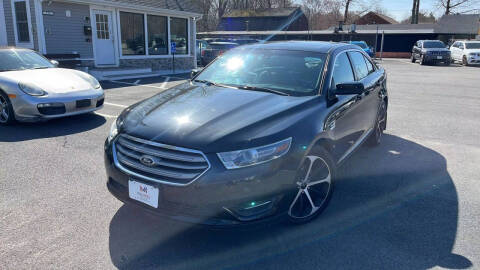 2015 Ford Taurus SEL