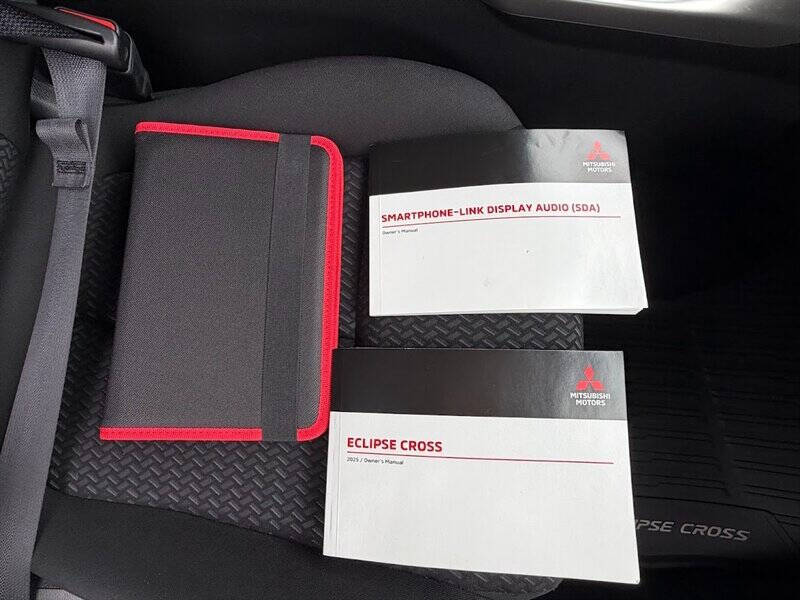 2025 Mitsubishi Eclipse Cross LE