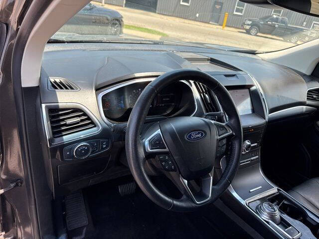 2020 Ford Edge Titanium