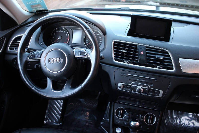 2016 Audi Q3 2.0T Premium Plus