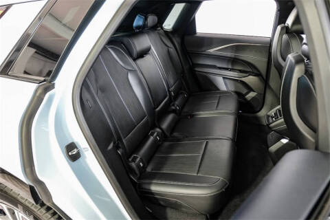 2024 Cadillac LYRIQ Luxury 1