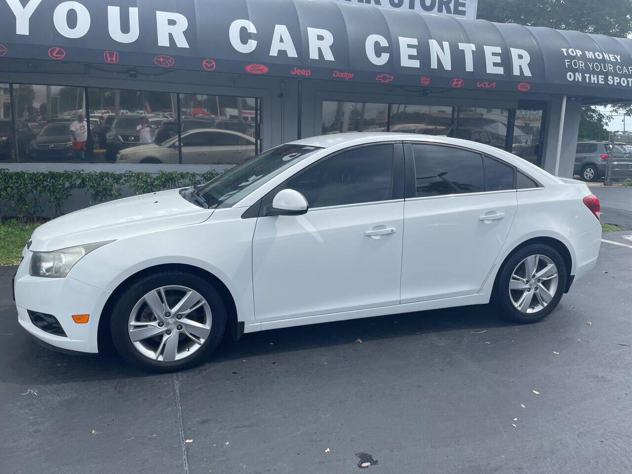 2014 Chevrolet Cruze  - $9,999