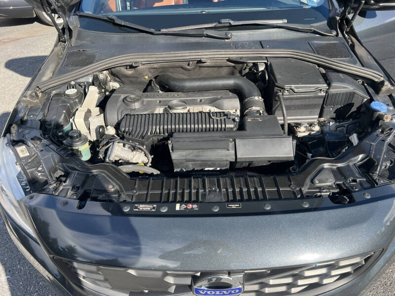 2015 Volvo V60 Cross Country T5 Platinum