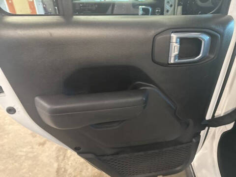 2024 Jeep Gladiator NightHawk