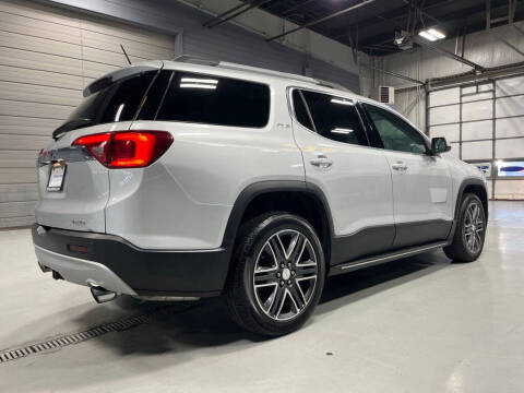 2017 GMC Acadia SLE-2
