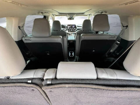 2022 Toyota Highlander Platinum