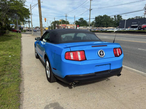 2011 Ford Mustang V6