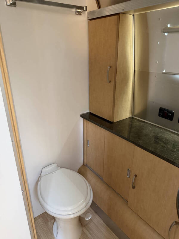2016 Airstream 25FB