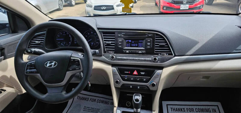 2017 Hyundai Elantra